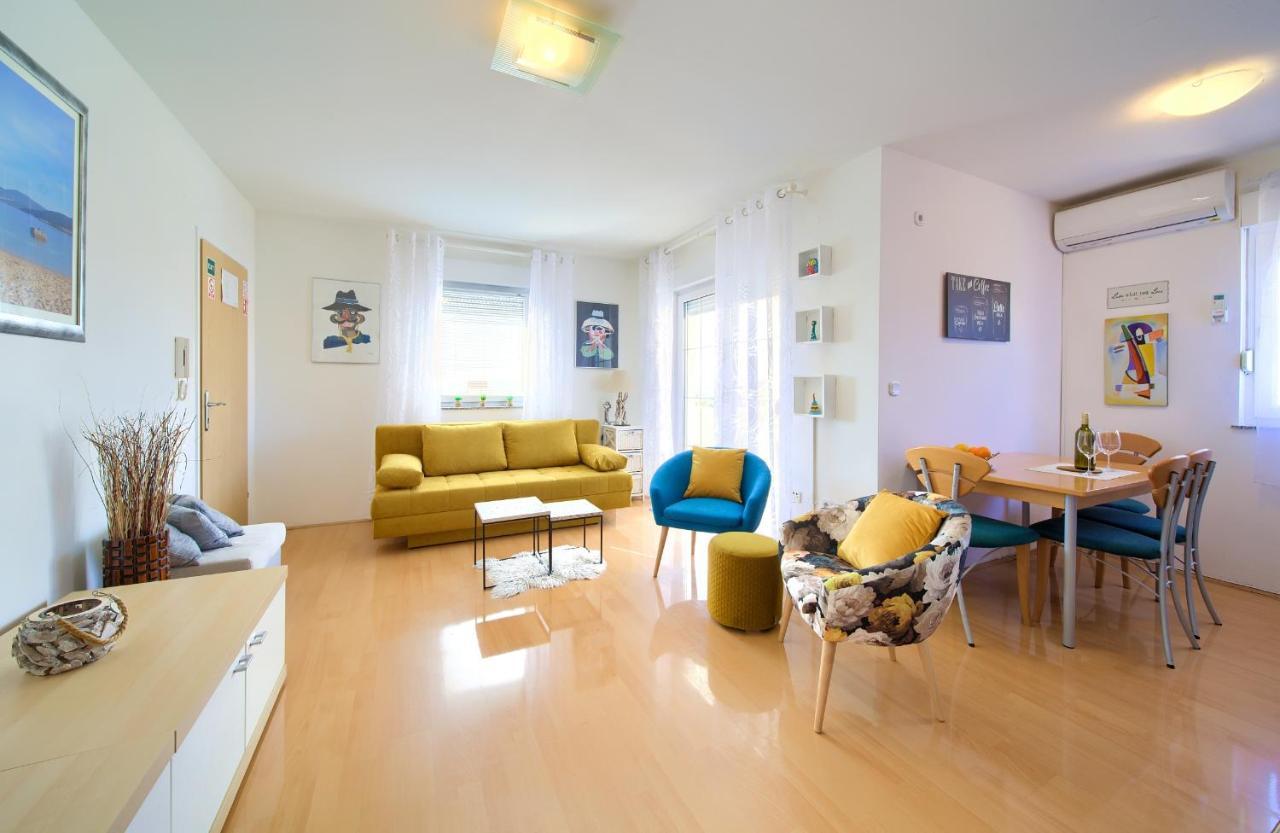 Apartman Noel Krk Town Bagian luar foto
