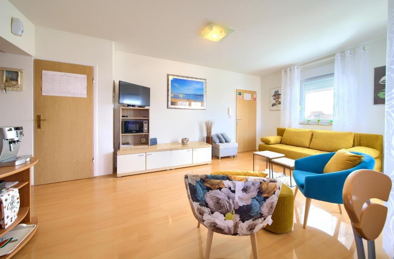 Apartman Noel Krk Town Bagian luar foto