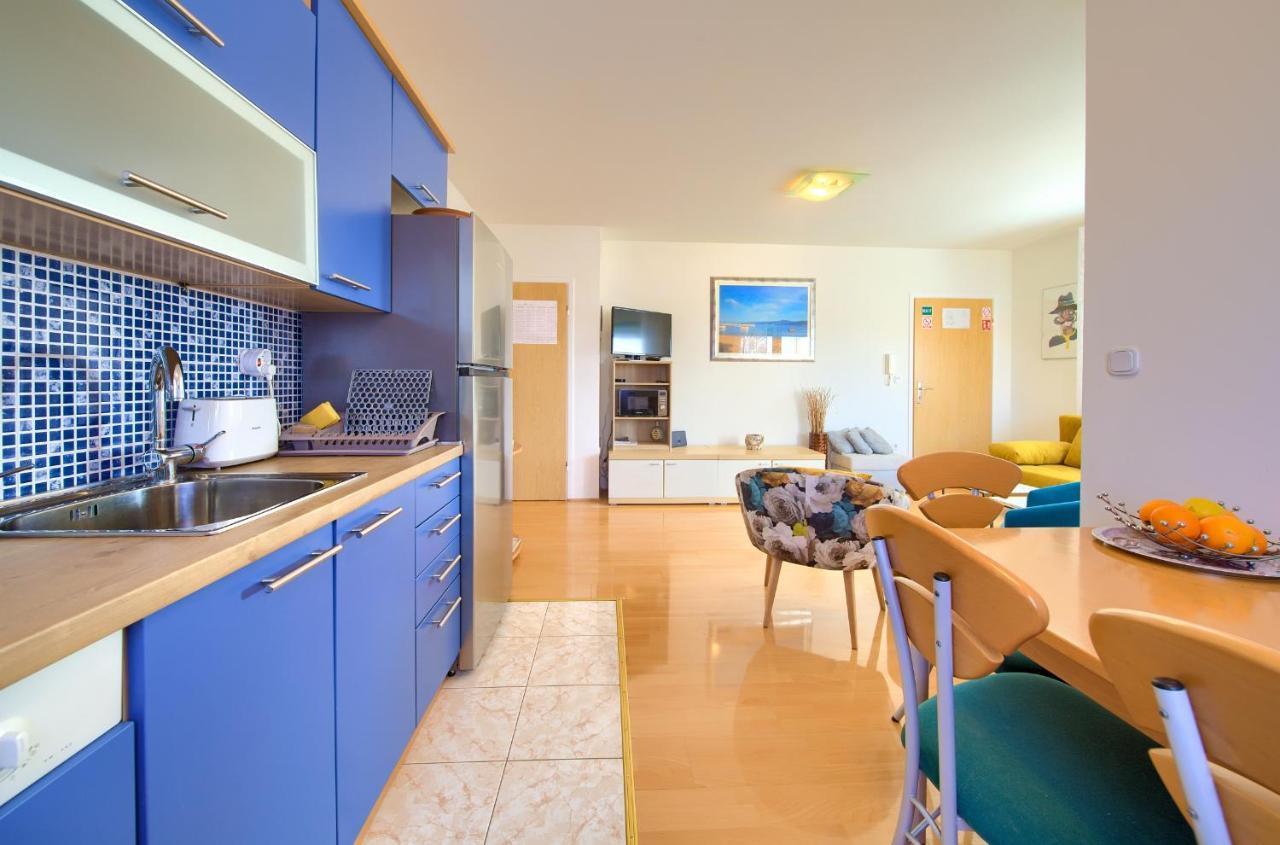 Apartman Noel Krk Town Bagian luar foto
